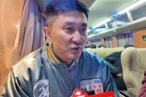 杜锋：球队本赛季长期阵容不完整 能坚持下来不容易 全力打好首轮